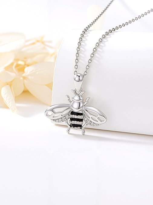 itsLightMagic's tweet image. April Birthstone Diamond - a symbol of strength, clarity, and eternal Love. Known for its brilliance and powerful energy; it represents purity, resilience, and divine light. Check here amzn.to/40LJJ6R

#AprilBirthstone #Diamond #HealingJewelry #Gemstone #giftsforher