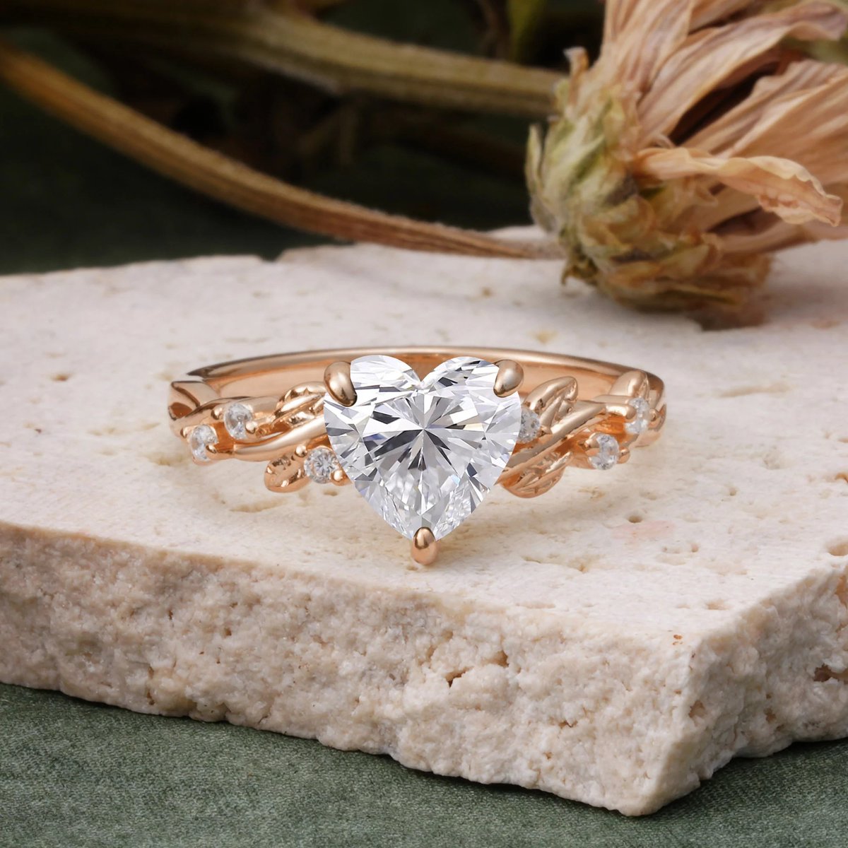 Romalarjewelry's tweet photo. Peak lover girl aesthetic. 🎀🌿 A classic Heart Moissanite meets the prettiest leaf details. We are obsessed. #HeartRing #ROMALAR https://t.co/qpTSQzV8TF