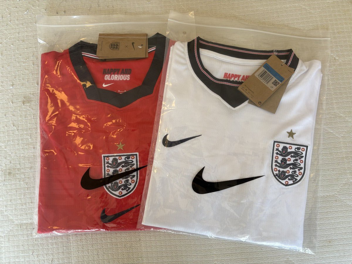 Alex 𝓕𝓪𝓷 tweet media