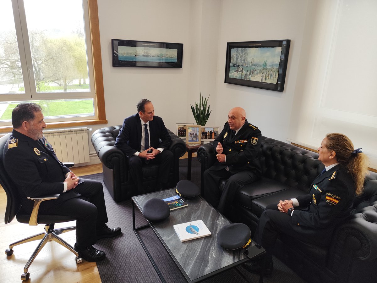 Puerto de Vigo tweet media