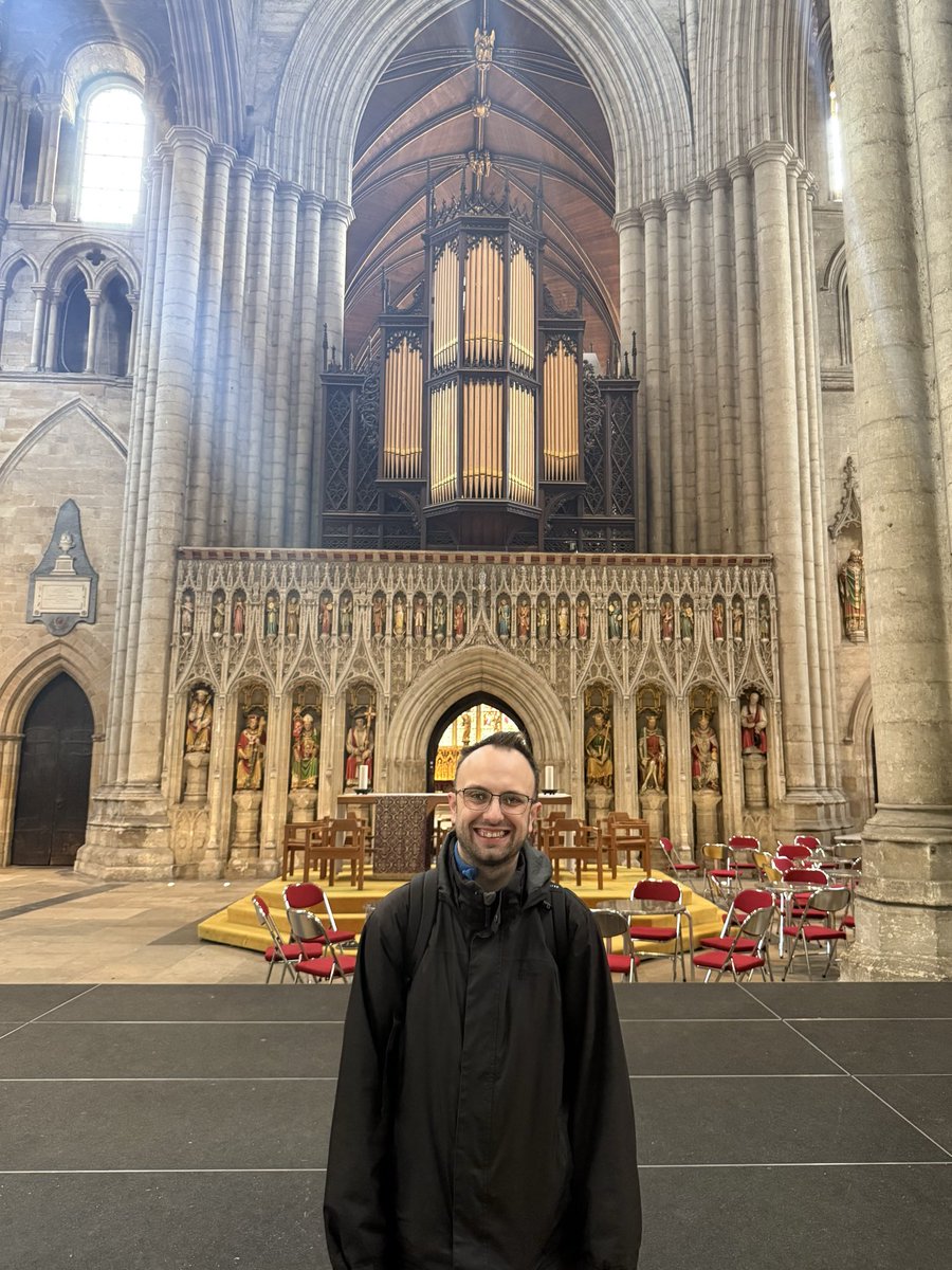 Ripon Cathedral tweet media