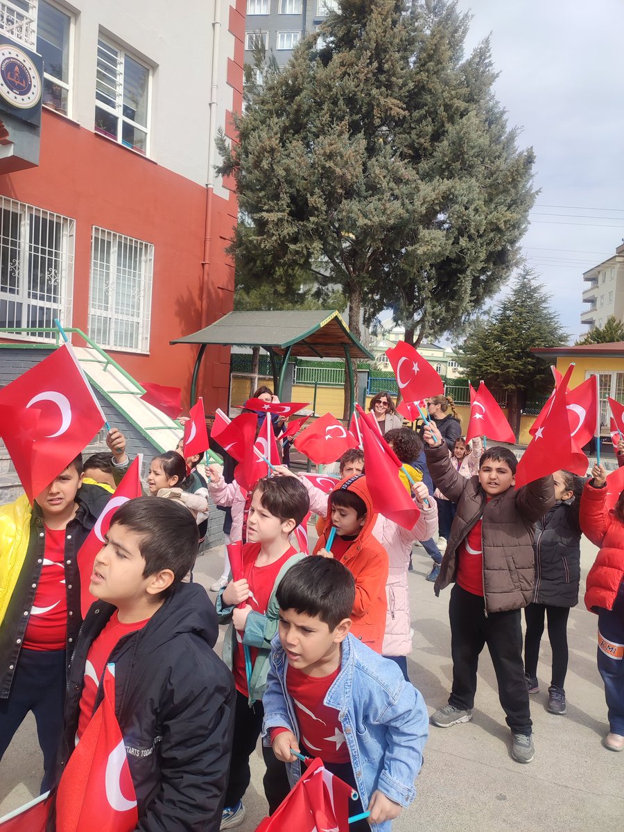 Kaşgarlı Mahmut İlkokulu tweet media
