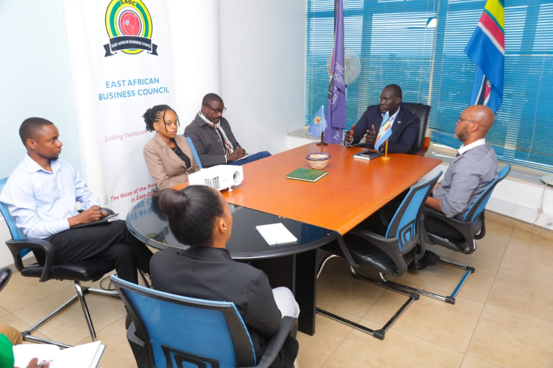 EABCjumuiya's tweet photo. Hon. John Lual Akol Akol, Chairperson of #EABC, visited the EABC Secretariat in Arusha and commended the rollout of the 2026 plan aimed at repositioning EABC as the credible regional voice of the private sector in East Africa. 🌍 @AhmedFarah__ https://t.co/ibvtrzQMJc