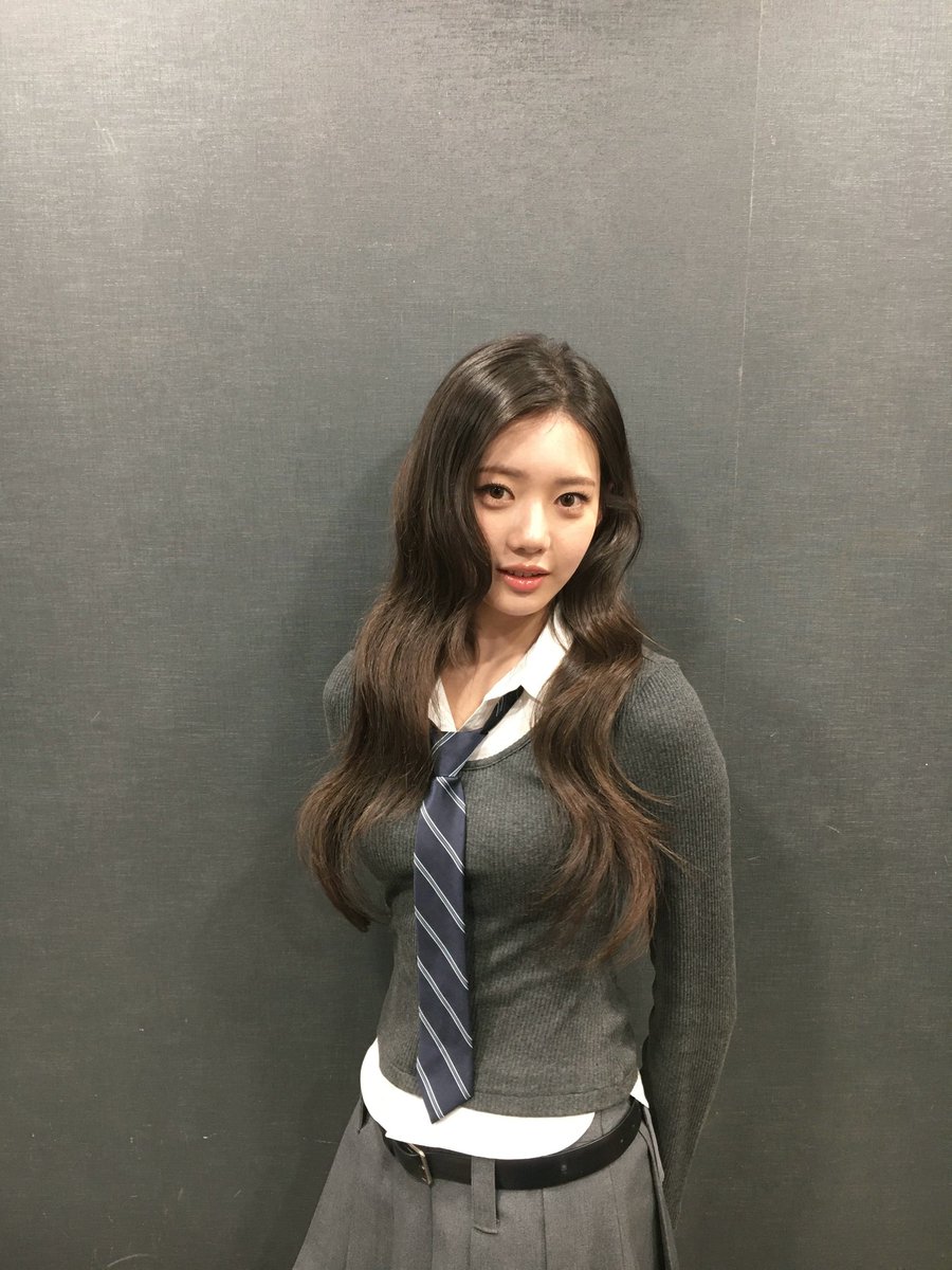 rora pics tweet media