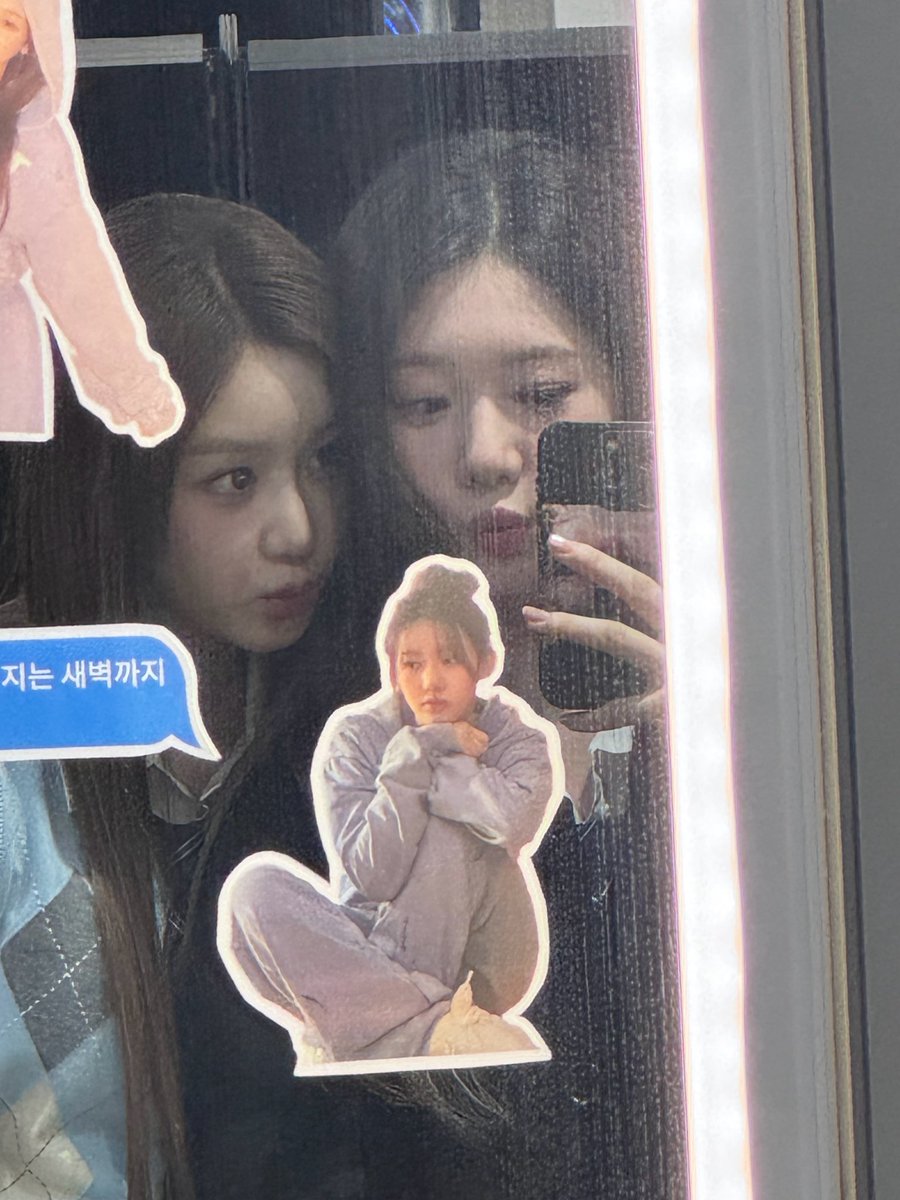 rora pics tweet media