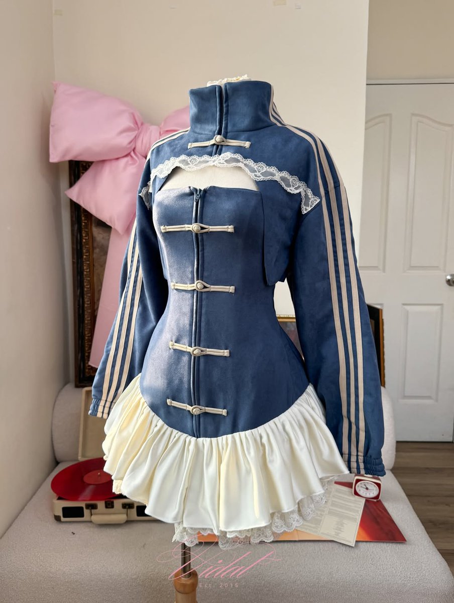 ᥫ᭡. (@lovelyfemm) on Twitter photo 