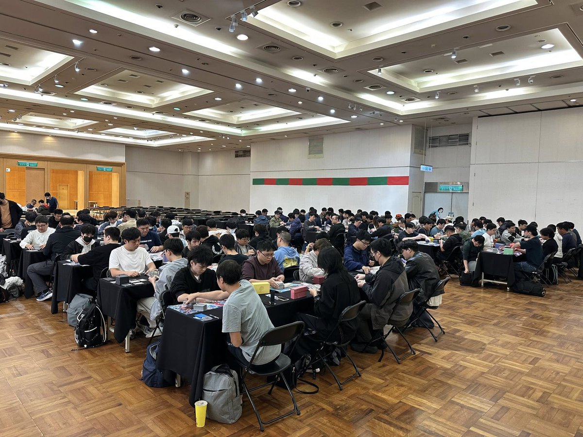 Fayble_Dist. tweet media