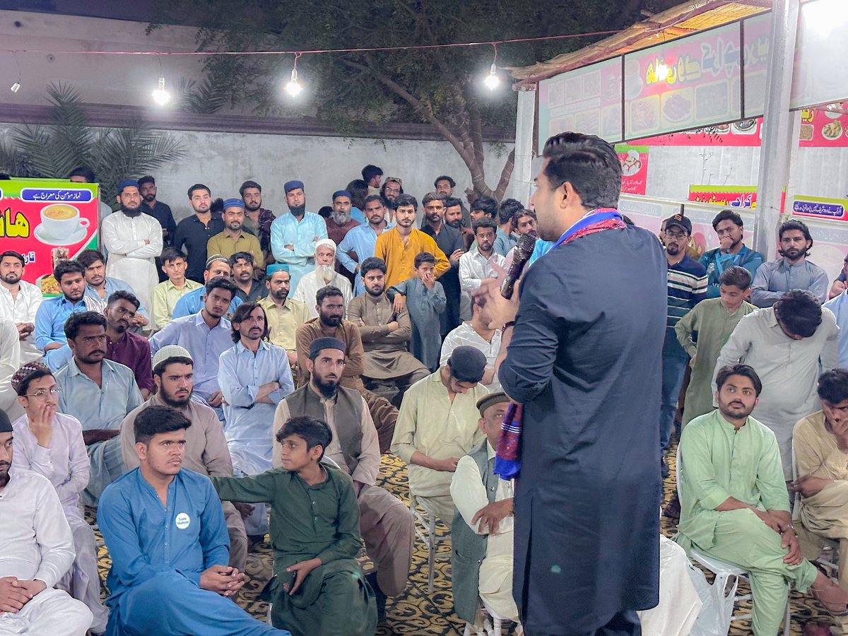 Tauseef_15's tweet photo. کراچی کے ٹول پلازہ کے قریب حاجی ذکریا گوٹھ میں ایک پُرجوش کارنر میٹنگ کا انعقاد کیا گیا،  عوام راج کا پیغام اب صرف ایک نعرہ نہیں رہا بلکہ ایک تحریک بن چکا ہے جو گلی گلی اور شہر شہر پھیل رہی ہے۔

@iqrarulhassan #عوام_راج #اب_راج_کرے_گی_خلق_خدا #awaamraaj https://t.co/QRYd9uWj9l
