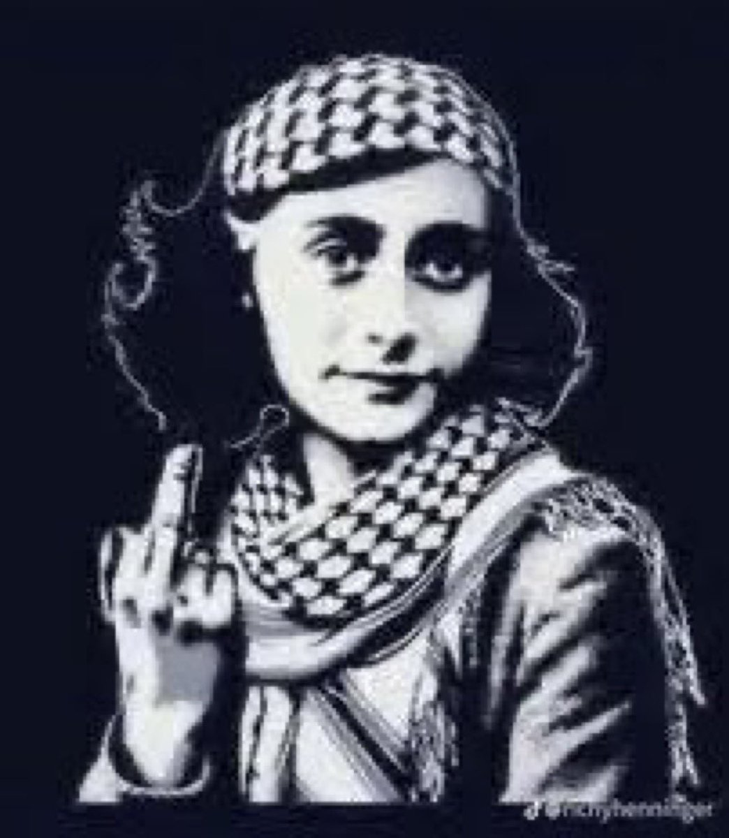 Siyaa ⵣ✨ tweet media