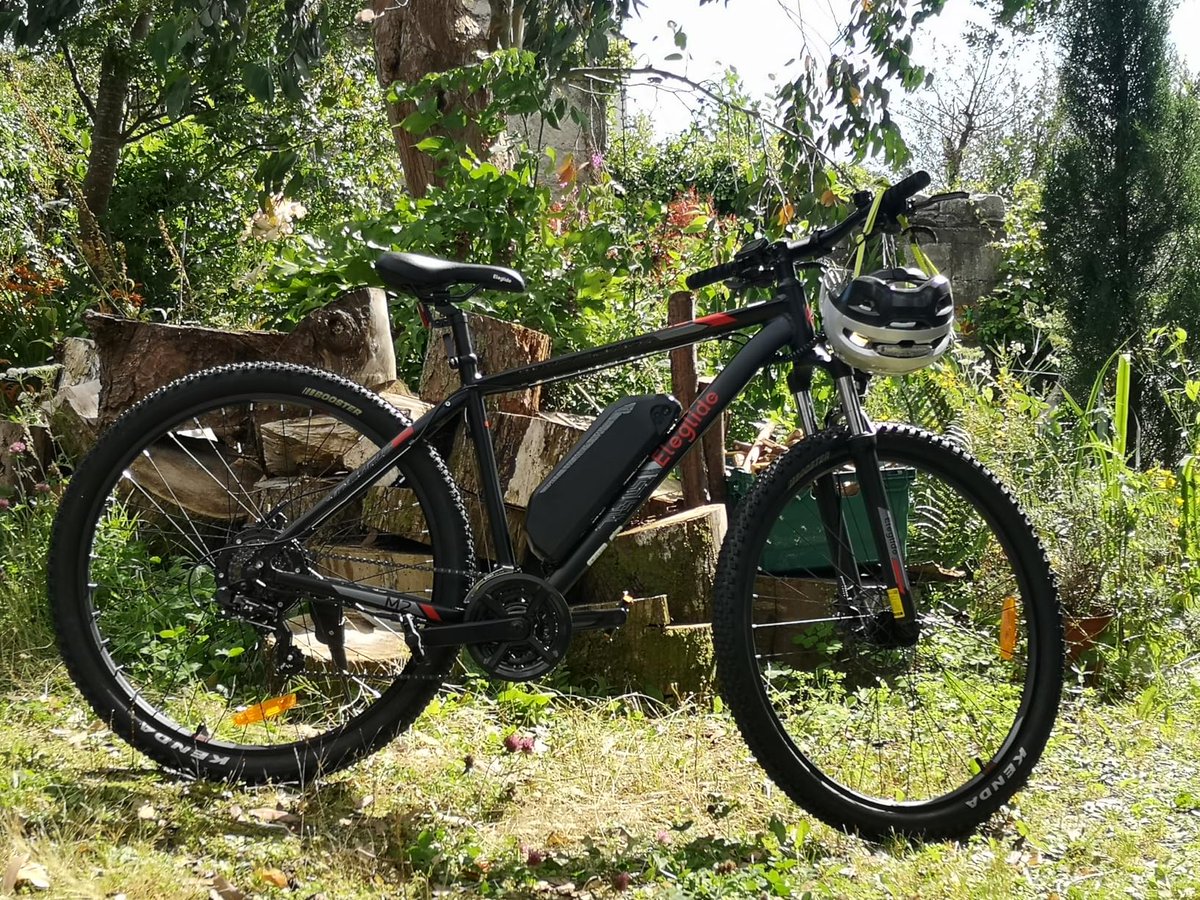 Ride at the pace that feels right with Eleglide M2🚴‍♂️

Choose from 5 levels of pedal assist to match your riding style:
12 km/h · 16 km/h · 20 km/h · 23 km/h · 25 km/h

From relaxed cruising to faster rides, the M2 lets you adjust the support and enjoy every kilometer your way. 🌿