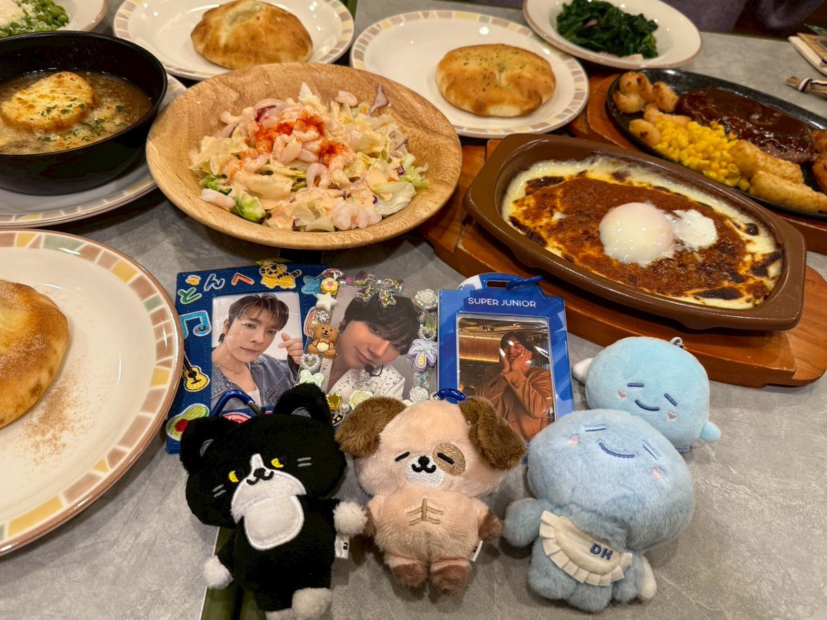 nacho81_516's tweet photo. スパショ楽しかったなぁ
友達のおかげで2日とも入れて、初めてP席にも座れて、お兄さんたちかっこいいし楽しいし最高すぎたんよ。
意外とロスってないかもって思ったけど、毎日スジュ聴いて、楽しかったなぁって思い出してるって、ちゃんとロスってるよね😇💙💙 https://t.co/NBp6XLIcic