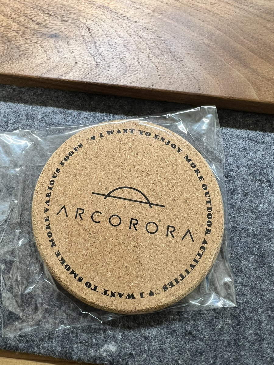 s_now_boar's tweet photo. わーい😃
今のキャンプ用のコースターがちょうどボロボロだったのでありがたい。

#ARCORORA https://t.co/gvidA6NLwL
