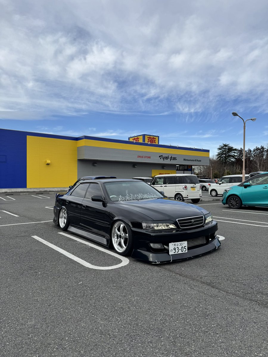 トモ tweet media