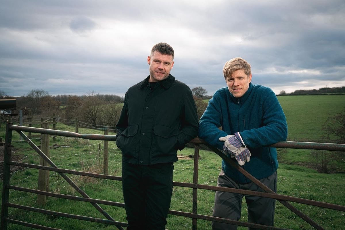 MrsMillyBee's tweet photo. I'd like to think THIS is the storyline that bought Ryan back to Emmerdale - not John or Kev. 
THIS. With him and Danny, front and centre.
Bravo Emmerdale for reigniting the Sudden legacy with the most iconic couple ever in soap. Exciting times ahead ❤️
#Robron #Emmerdale https://t.co/NKAKqQVWsY
