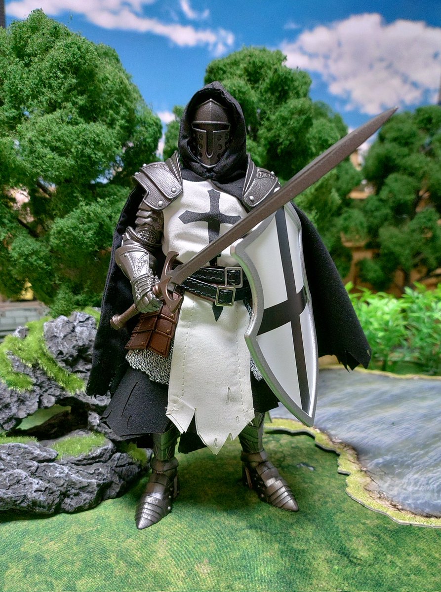 Mars_2_deimos's tweet photo. Mythic+Forge knight 今回はミニチュアゲーム用の情景モデルを背景に使用したけどダンジョン作りたくなってきたな
#ファンタジーフィギュアで遊ぼう https://t.co/y7EYYoSJRN