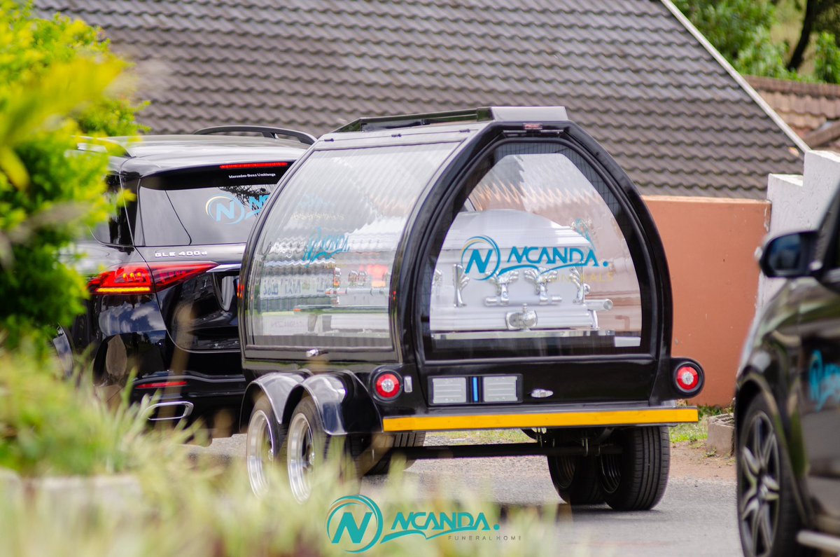 NcandaGroup's tweet photo. Themba abakwaNcanda Funerals ngokufihlwa kwabathandiweyo bakho. Khava umndeni wakho wonke wamalunga ayishumi nambili ngepremium eyodwa esukela kuR220 nje kuphela.
#NcandaFunerals #familyfirst #umasingcwabisaneongawethemba https://t.co/oNKrFYeAXj