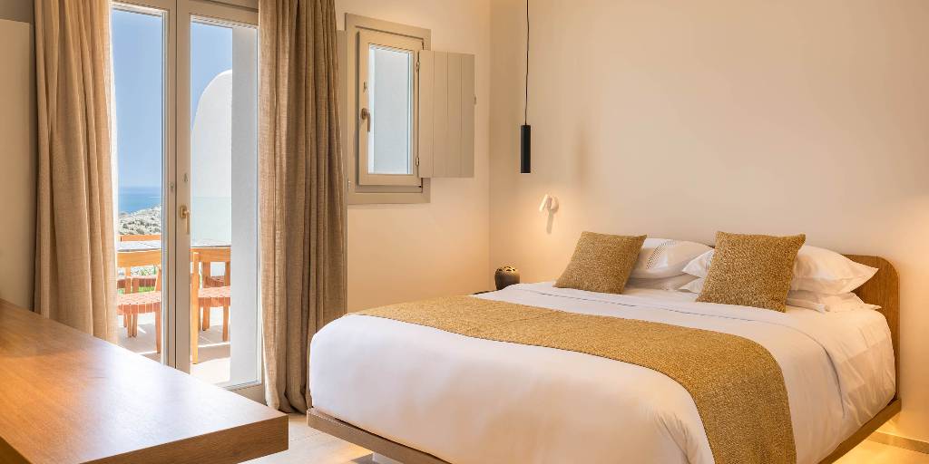 SantoCollection's tweet photo. Whether it’s the entire family, your favorite friends, or the kind of celebration that deserves more than one table, the Villas welcome up to 16 guests in complete privacy.

Because some moments are too big for a hotel room.

#Santorini #PrivateLiving #GroupGetaway https://t.co/iDhVO4EZv4
