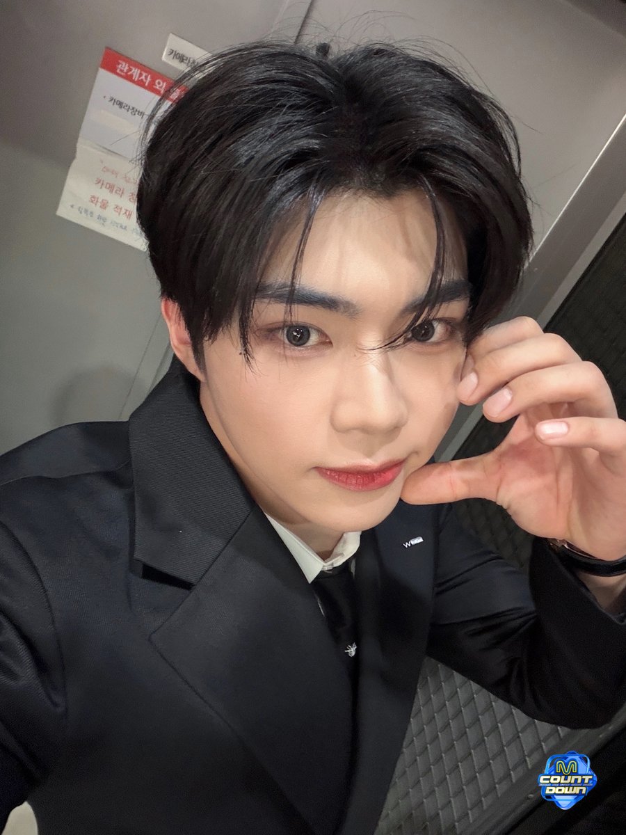 M COUNTDOWN tweet media