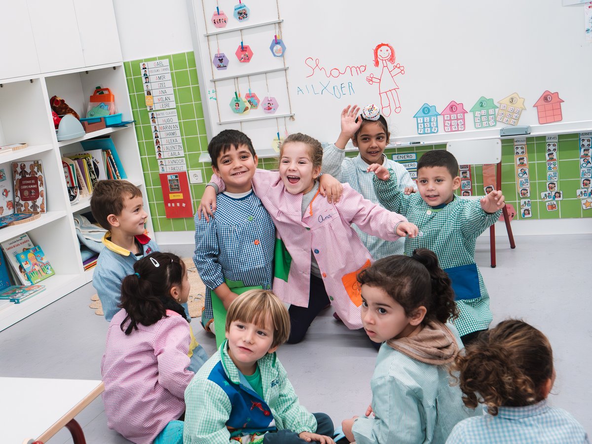 lariojaorg's tweet photo. 👩🏻‍🏫 Educación destina 84.000 euros a las AMPAS para el desarrollo del servicio de acogida matinal y la organización de actividades formativas.

🖇️ Info: https://t.co/Kf4ewbH6H1 https://t.co/Ajb322g27x