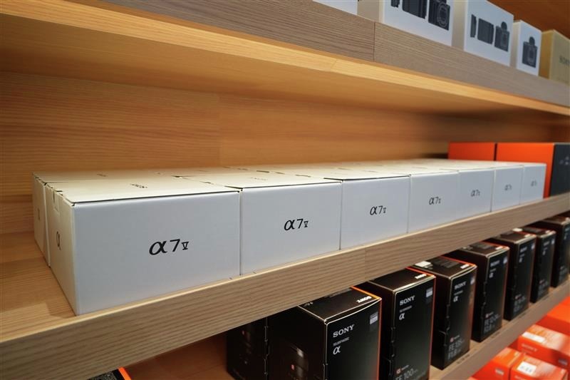 ソニーストア 大阪 tweet media