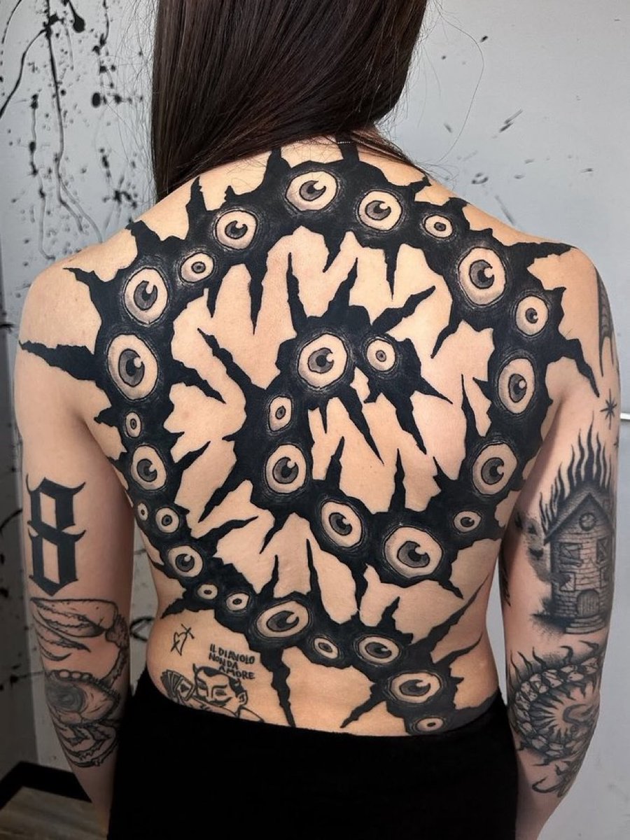 Insane Tattoos tweet media