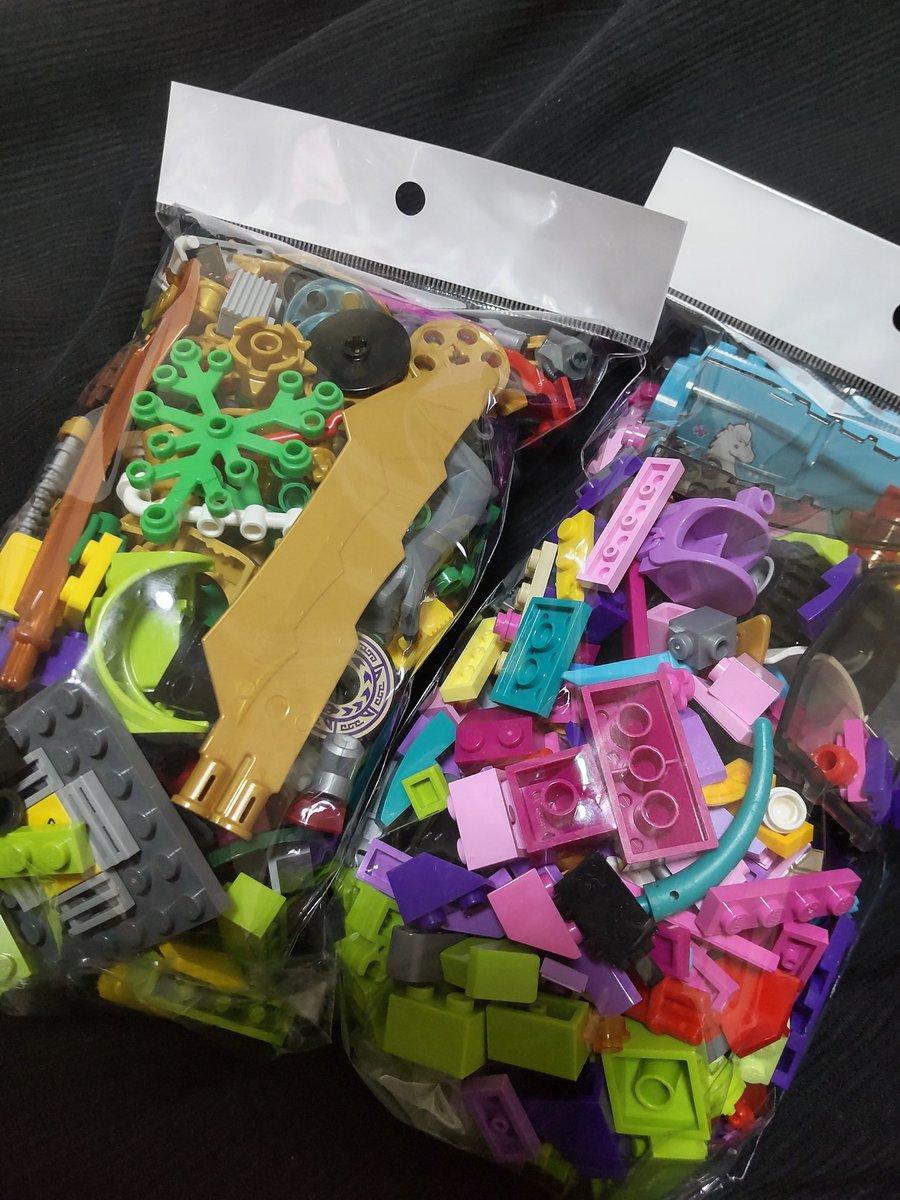 neige021's tweet photo. 家族がお出かけのお土産買ってきてくれた♪
#レゴ #LEGO https://t.co/KEkqQHzOvm