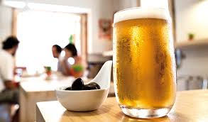 Arriba l'hora bona, no? Bar... 
Oh, la birra!

<a href="/rosaigd/">rosa</a> <a href="/mariusserra/">Màrius Serra</a> <a href="/msunyol/">Martí Sunyol</a> <a href="/jsolec/">🎗Jordi Solé-Casals</a> <a href="/ForsLluis/">Lluís Hansen Fors 🎗🏳️‍🌈</a> <a href="/mllauger/">Monica Llauger</a> <a href="/MBardagil/">Miquel Bardagil</a> <a href="/BlancaBardagil/">Blanca Bardagil</a> <a href="/bbardagil/">Bernat Bardagil</a> <a href="/JordiMarqui/">Jordi Littlemarks 🎻💚🎶</a> <a href="/Pablo_J_Alsina/">Pablo Javier Alsina</a> <a href="/limonhero/">José Limón</a> <a href="/labreveverbal/">Sylvia</a> <a href="/Si1vio/">Sílvio Lourenço</a>