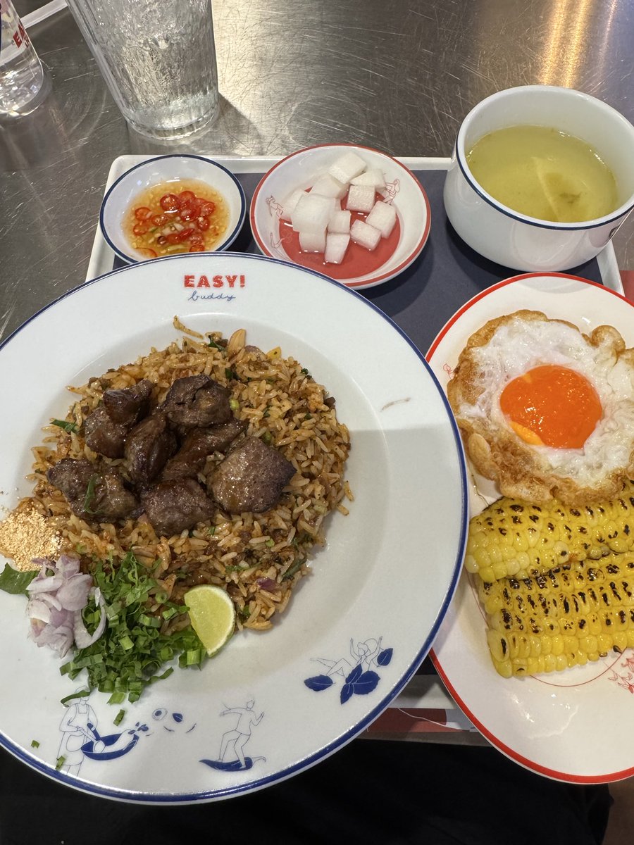 khanita 🦉 tweet media