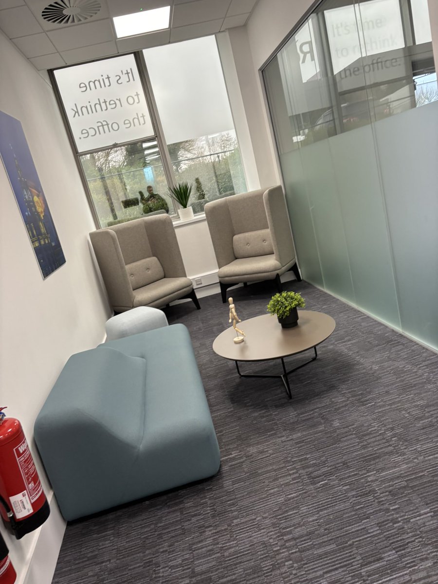 phmltd's tweet photo. New office https://t.co/KsUyBw90hw