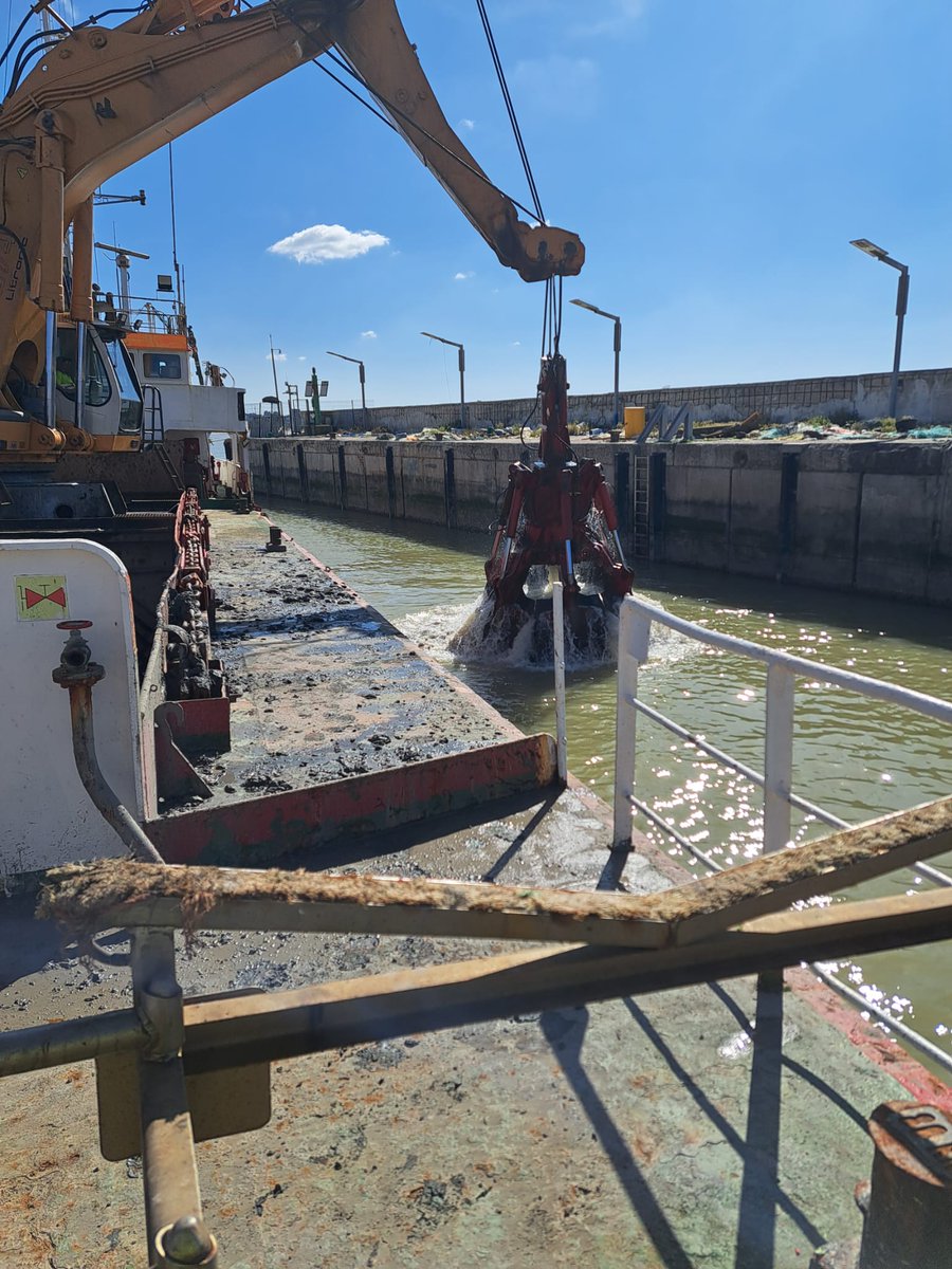 Puertos de Andalucía tweet media