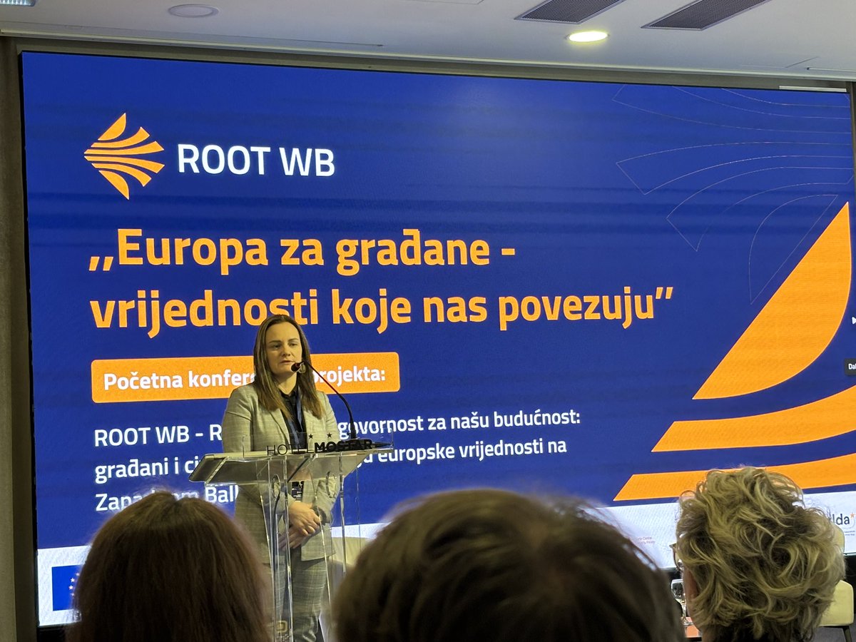 U toku je konferencija „Evropa za građane – vrednosti koje nas spajaju“.

Razgovaramo o značaju regionalne saradnje zemalja Zapadnog Balkana, jačanju partnerstva OCD, aktivnih građana, zajedničkom delovanju u izgradnji društava zasnovanih na jednakim vrednostima.