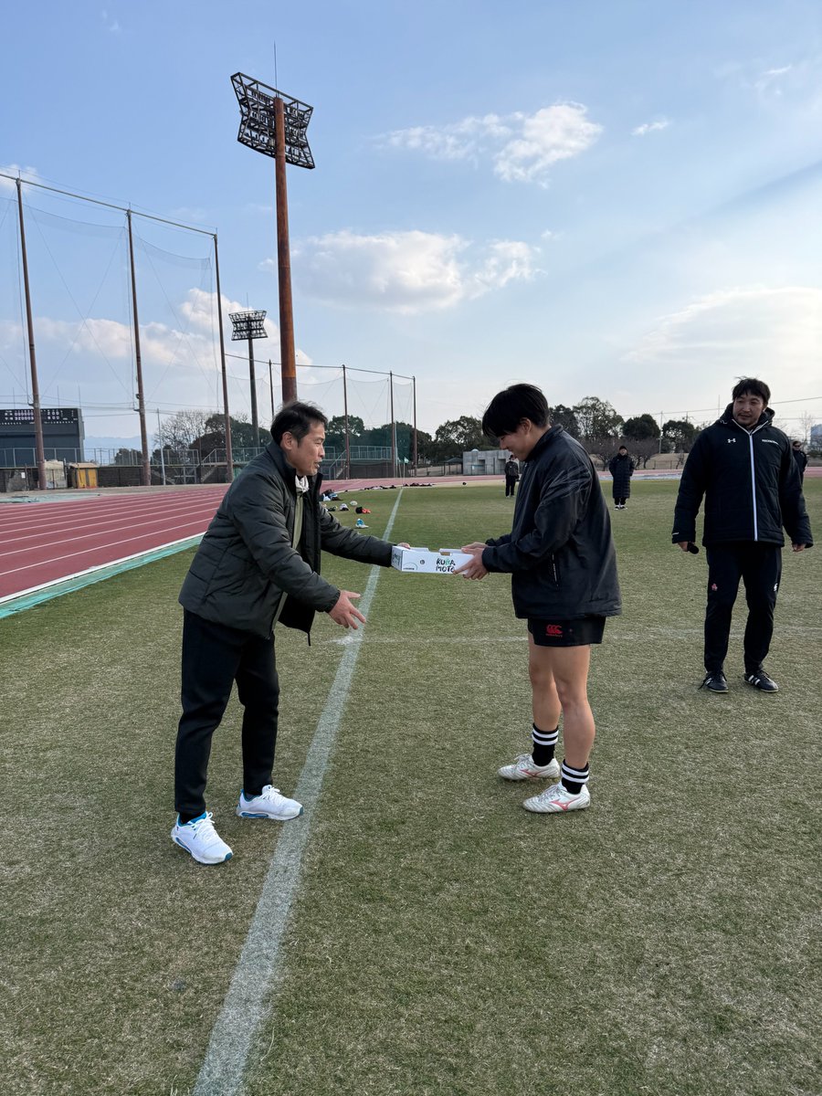 JapanRugbyMinna's tweet photo. #Xエリアユースラグビー in 富山 開催🎉

十分な練習機会のない高校世代を中心に、大人数でのプレー体験でラグビーの魅力を存分に感じるイベント🏉

講師は元男子日本代表 #小野澤宏時 さん、元女子日本代表 #横山里菜子 さん🌸

詳細はこちら💁
https://t.co/qlsadyiqi9

#みんなでラグビー https://t.co/rIhDmYf9OJ