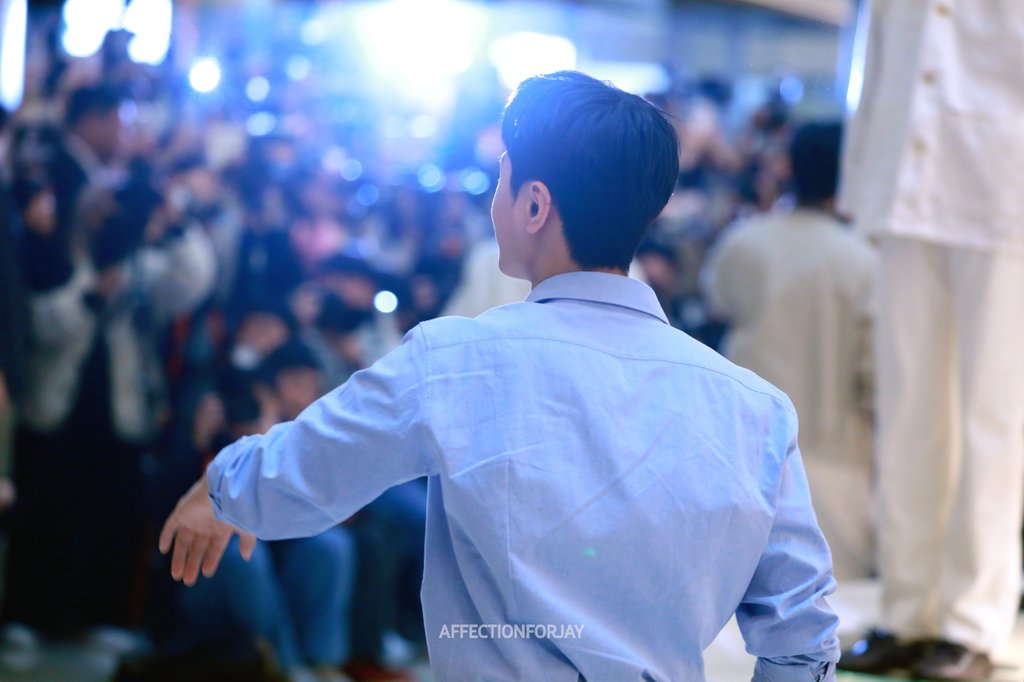 AFFECTIONFORJAY tweet media