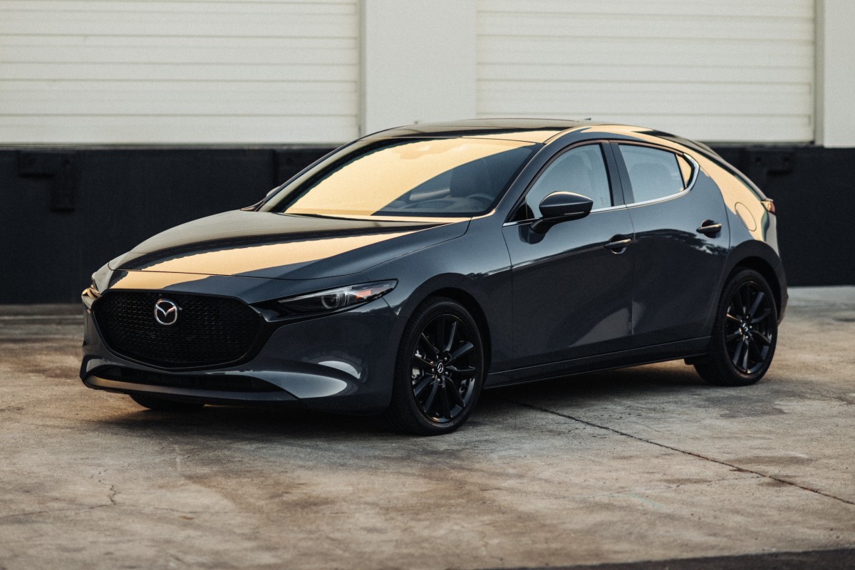 CarGurus tweet media