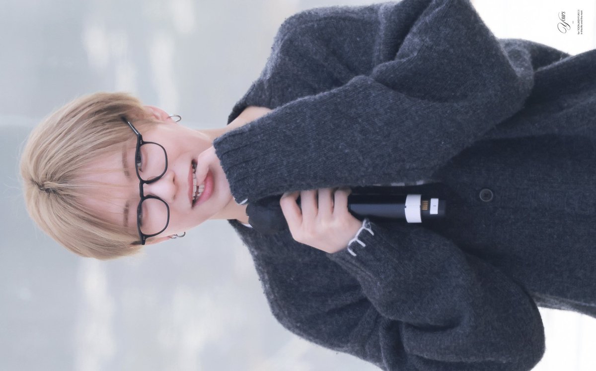 260312 덕밥집

네컷강아쥐💛

#윤재혁 #YOONJAEHYUK #ジェヒョク 
#트레저 #TREASURE