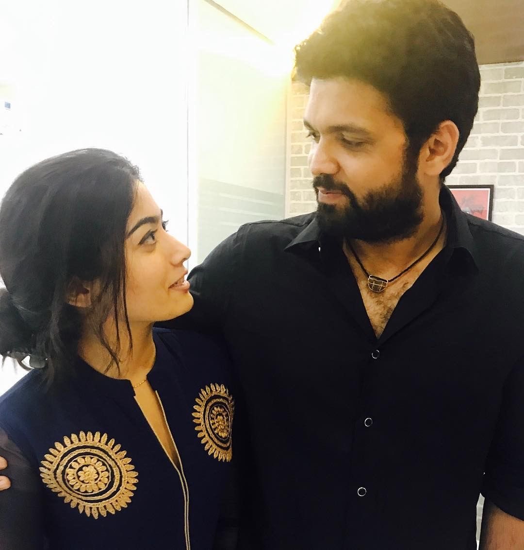 A leaked audio clip, allegedly featuring #RashmikaMandanna’s mother, is now going viral online. #Virosh

In the clip, she reportedly opens up about Rashmika’s past relationship with #RakshitShetty, claiming there were disagreements over her continuing in films and certain on