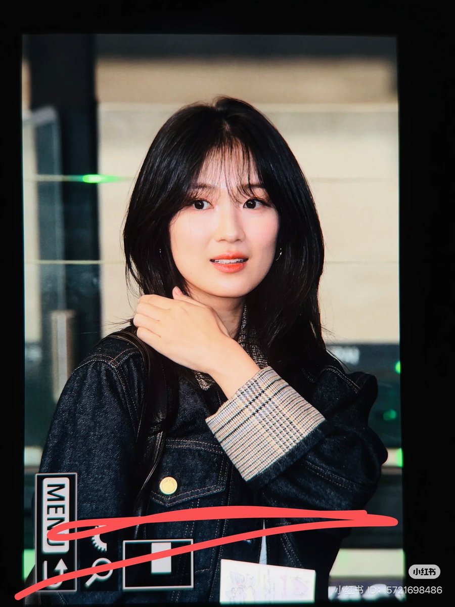 sooo pretty 🥹

#김혜윤 #KimHyeYoon