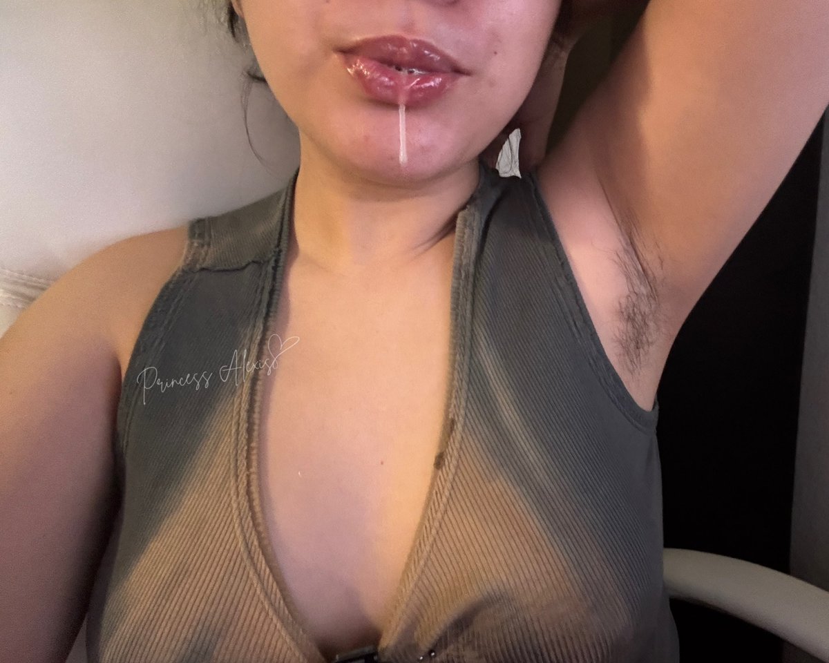 AlexisDiaz2319's tweet photo. Spit or my hairy armpits? 🤭 https://t.co/dFqlyJK2xl