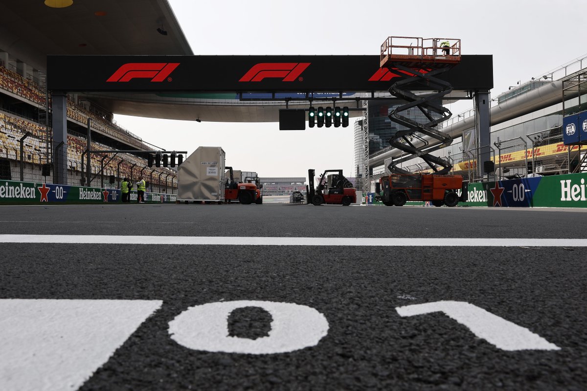 QingpuShanghai's tweet photo. #LifeinQingpu The 2026 Formula 1 Chinese Grand Prix roars into action from Mar 13 to 15 in Shanghai. From now to Mar 31, present your F1 ticket stub in #Qingpu to unlock exclusive perks: explore #Zhujiajiao Ancient Town's water canals, enjoy special hotel offers 🏠, and access deals from 50+ brands covering dining, accommodation and more. 🌸 #F1ChineseGP #F1 #Shanghai #QingpuConnects