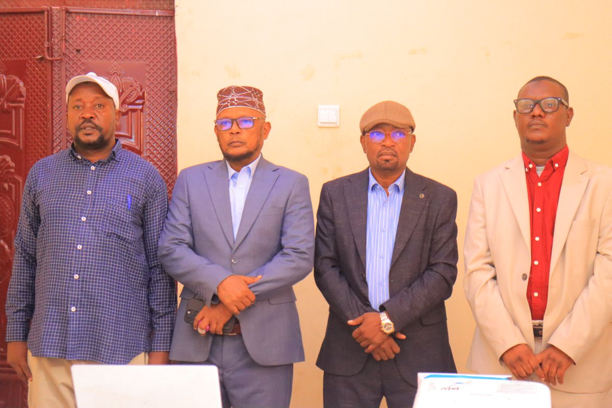Interna31461400's tweet photo. The community based peace building, and reconciliation proj was successfully implemented in Kismayo and  supported 60 individuals.  It focused on thier participatory rights.  improved community awareness  claim their rights to participate in peace &amp; Reconcil.efforts in Jubaland. https://t.co/UfYFwoPiBm
