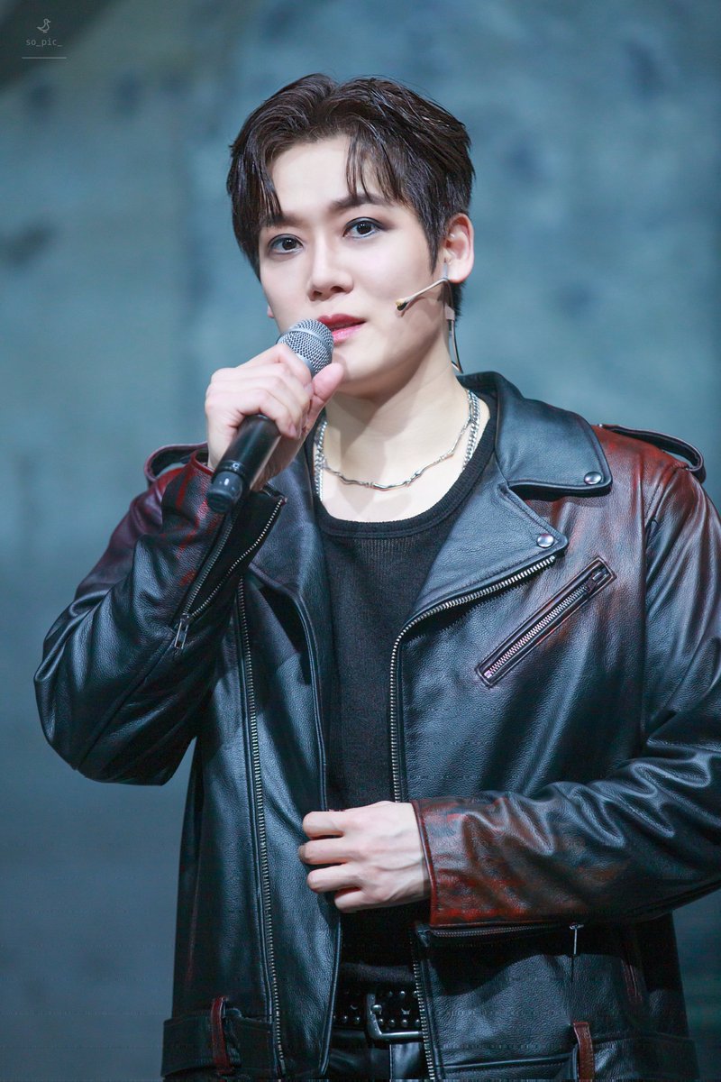 so_pic_'s tweet photo. 260311 20:00
뮤지컬 <펑크> 무대인사 포토타임

글렌 役 - 양지원 배우님 https://t.co/5uyyPk9Ysu