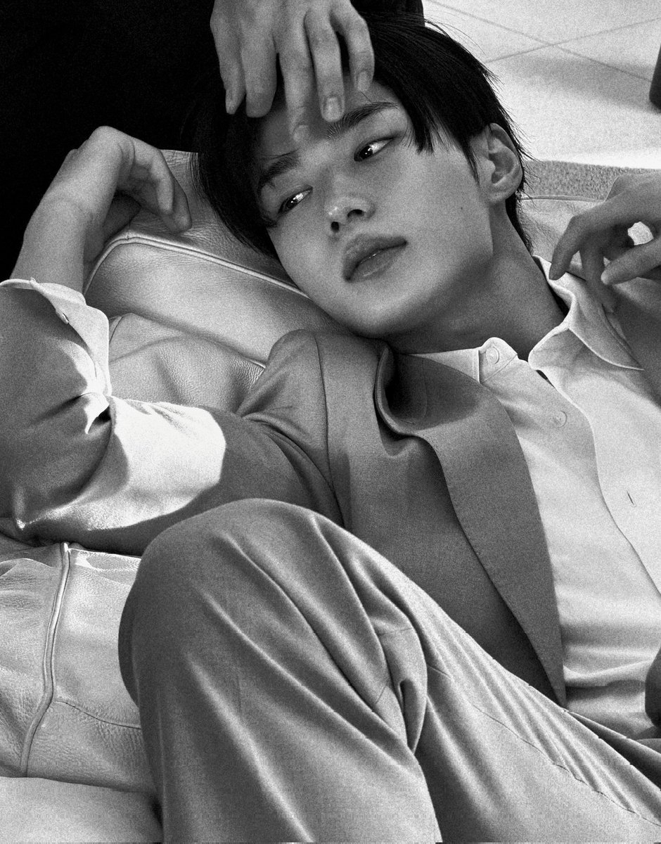 sdwj__'s tweet photo. 눈은 왜 피해요 형 https://t.co/6Flf0NhROC