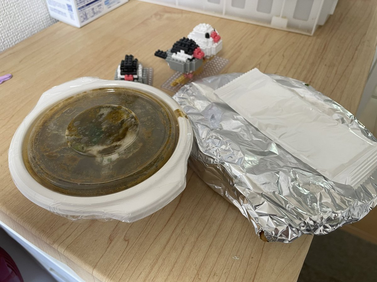 edogawafuture's tweet photo. 体重が気になり最近はたべていませんでしたが、無性に食べたくなり、インドカレーをテイクアウト。

家の近くにカレー店有り、ザグチキンとナンで700円なり。

久しぶりに、満足でした。

#西葛西  #インドカレー #ザグチキン #タージパレス https://t.co/VjarMK0E7E
