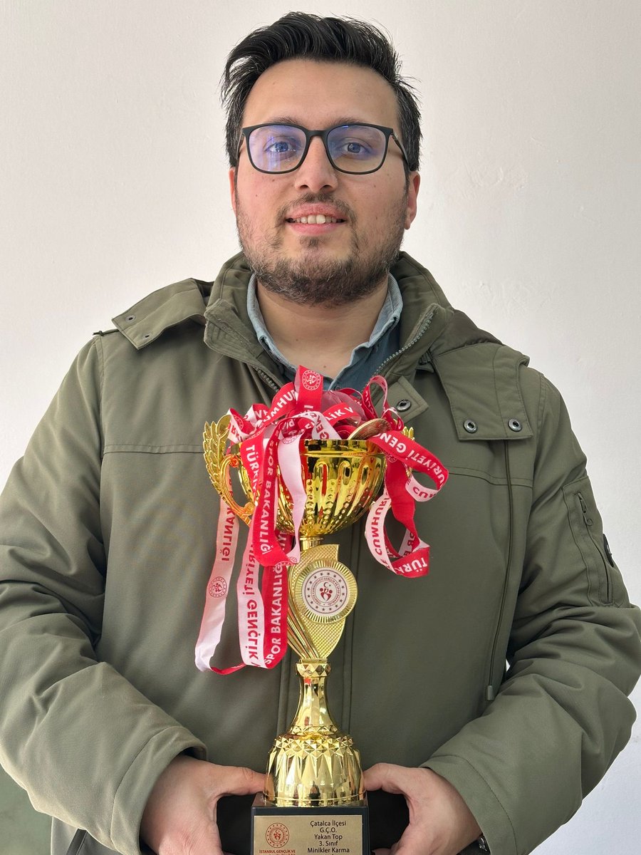 FerhatpasaI's tweet photo. Okulumuz 3. sınıf öğrencileri, Geleneksel Çocuk Oyunları kapsamında düzenlenen Yakan Top Yarışması’nda ilçe birincisi olmuştur.🥇
Başarılarıyla bizleri gururlandıran öğrencilerimizi gönülden tebrik ediyor, başarılarının devamını diliyoruz.🌟
@catalca_mem https://t.co/M76zd4cil8
