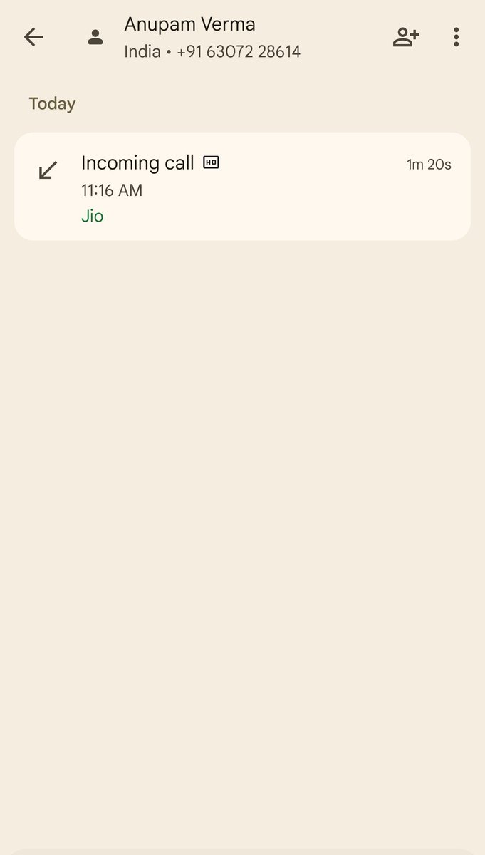 MohdAdnanPd's tweet photo. A female customer service member from Jio called. She demanded a recharge and threatened to disconnect the number. Her manner of speaking was absolutely vulgar. "What kind of people has Jio hired? I'm going to port my Jio SIM today."  @JioCare @reliancejio @jagograhakjago https://t.co/9k5ThFtqmE
