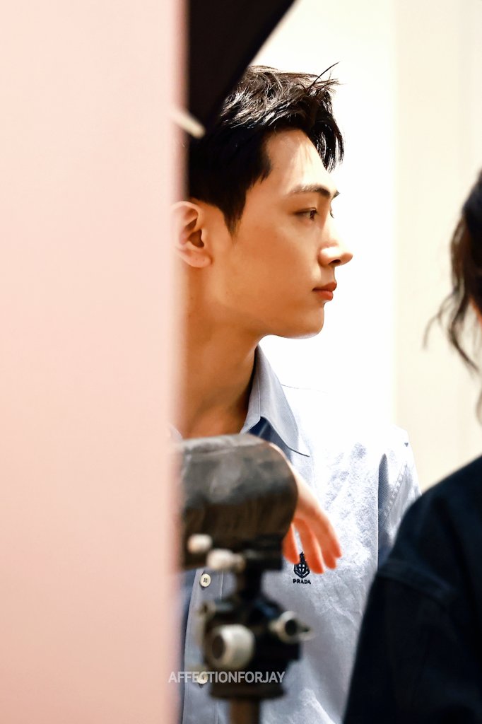 AFFECTIONFORJAY tweet media