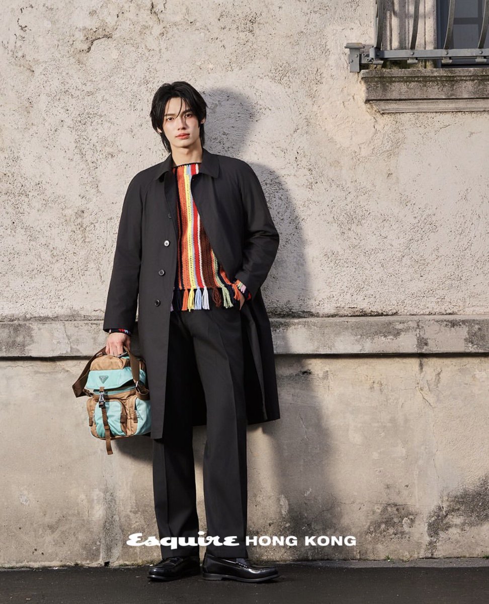 ronacious's tweet image. Waiting for our copies.🤗 

Pls buy a copy if you haven’t! Or is it sold out? Sorry. I’m not updated. 🙇🏻‍♀️ 

#pradass26 #prada @Prada 
#EsquireHK @EsquireHK 
#winmetawin @winmetawin 
#PRADAxWIN