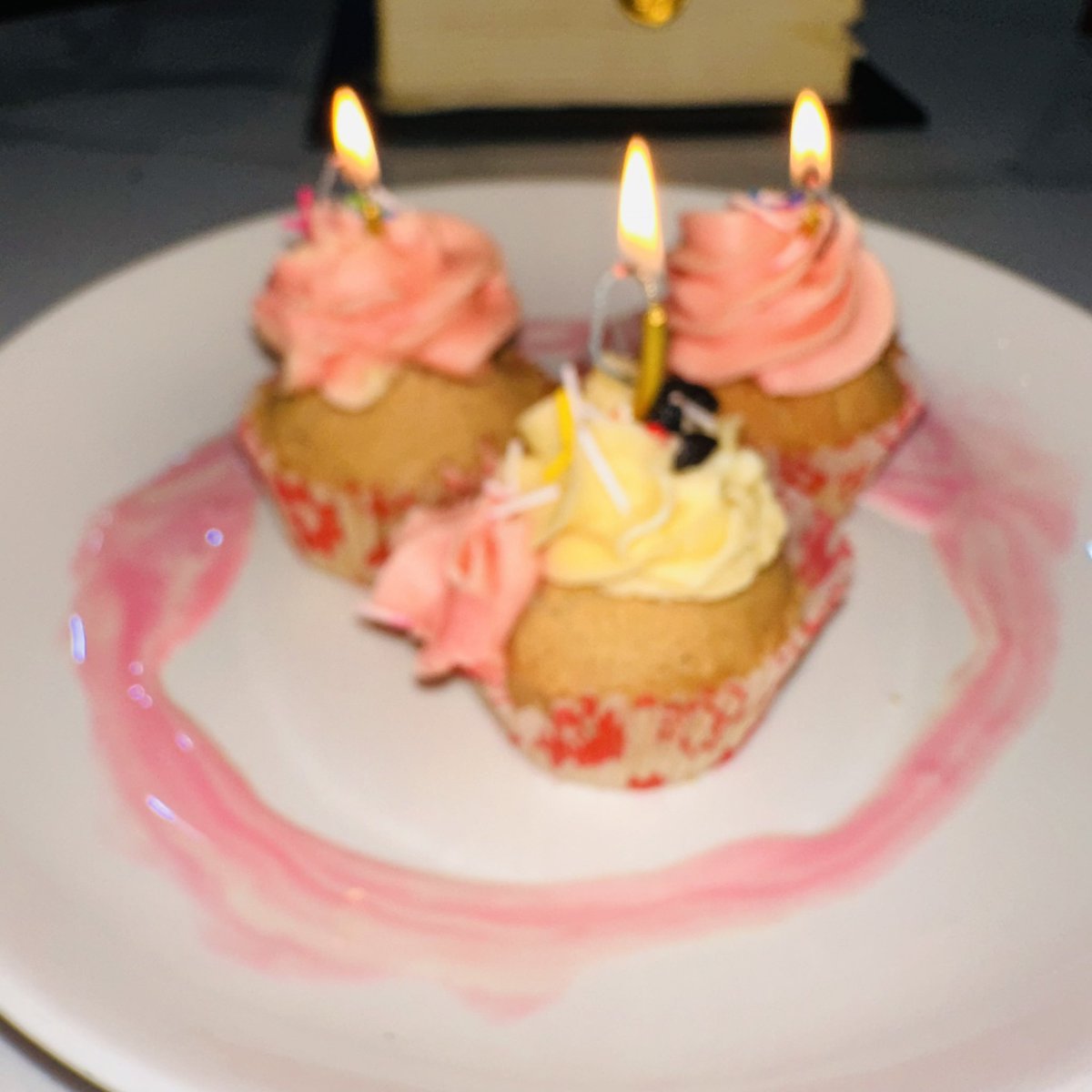 PARELLA™🦋🪽 tweet media