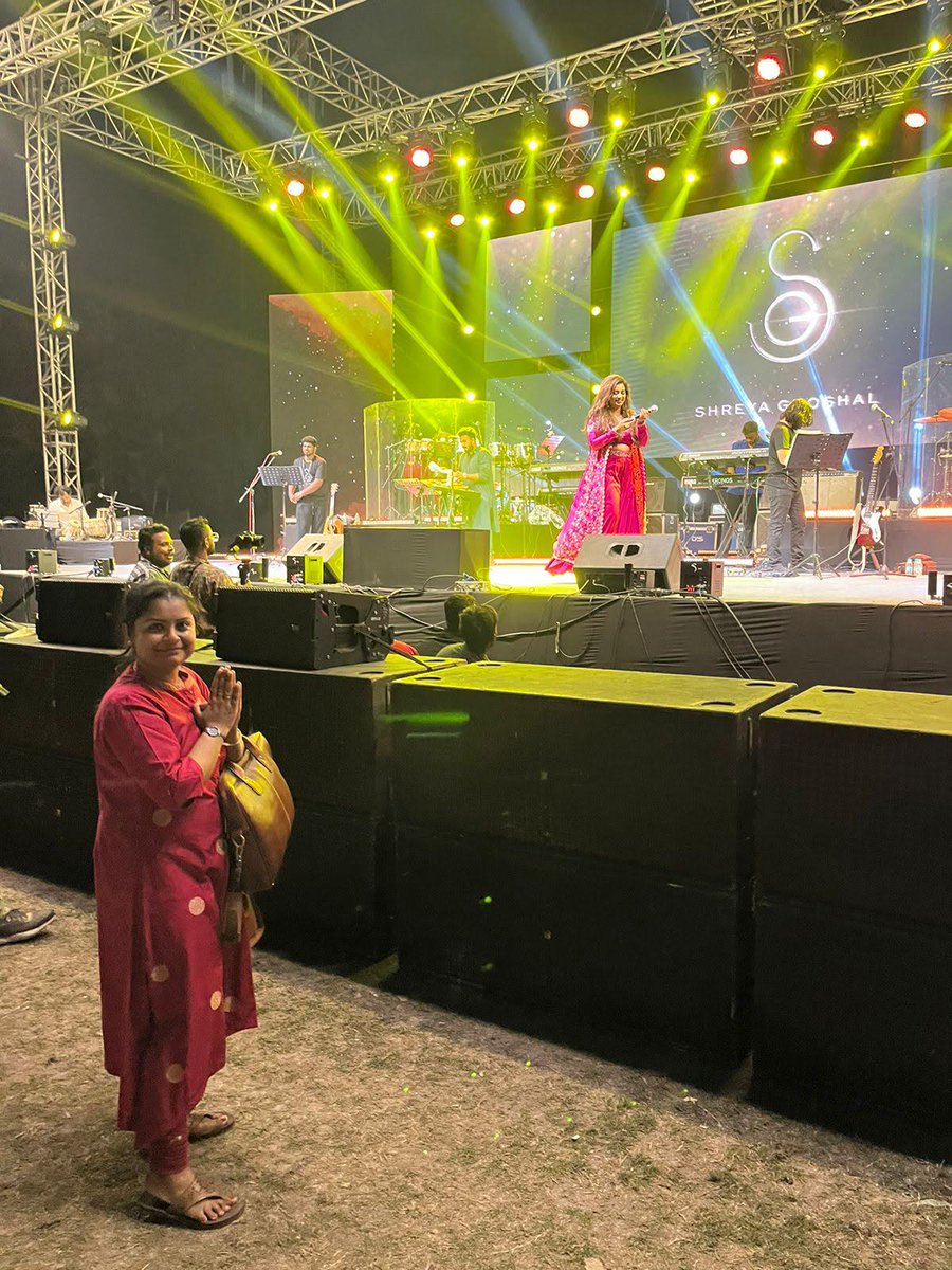 riyabanerjee1's tweet photo. @shreyaghoshal Your music does not live only in my consciousness—it lives deep in my subconscious mind (SOUL) as well.
Wish you endless happiness, good health and many more year of enchanting music
Pranam 🙏🙏 didi ❤️
#HAPPYBDAYSHREYAGHOSHAL ❤️
শুভ জন্মদিন দিদি। ❤️ https://t.co/DbzsLivzTj