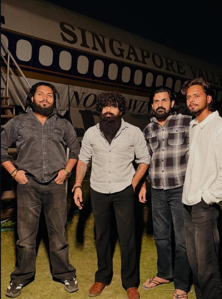 हमारे सनातन भाई और गौरक्षक भाई दक्ष चौधरी को झूठे  छेड़ छाड़ के मामले में किया गया अंदर और थर्ड डिग्री टॉर्चर किया गया आंख के नीचे छोड़ आयु और कंधा टूटा ।। 
 और भाई की कोई ग़लती नहीं थी !! 
सब सपोर्ट करिए और साथ बनाइए !! 
!! जय गौमाता !!